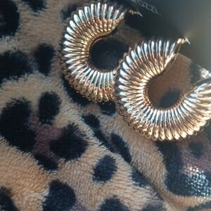 Gold Ribbed Hoop Earrings - Women's Jewelry